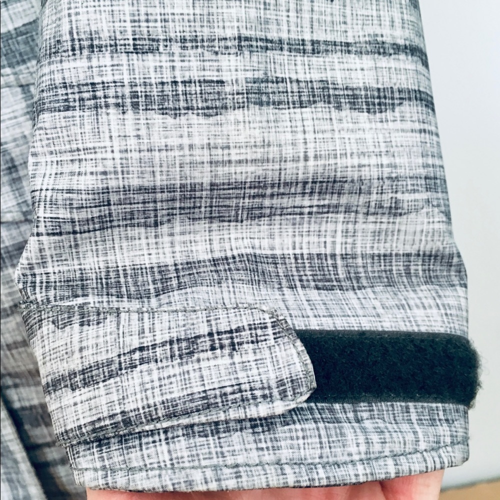 Helly Hansen Ladies Hooded Rain Coat - Picture 7 of 8